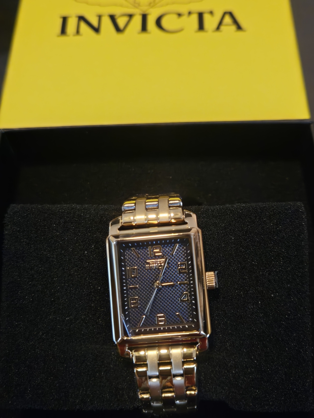 46664 Invicta Vintage Womens Watch Gold Tone Black Dial 24.5mm